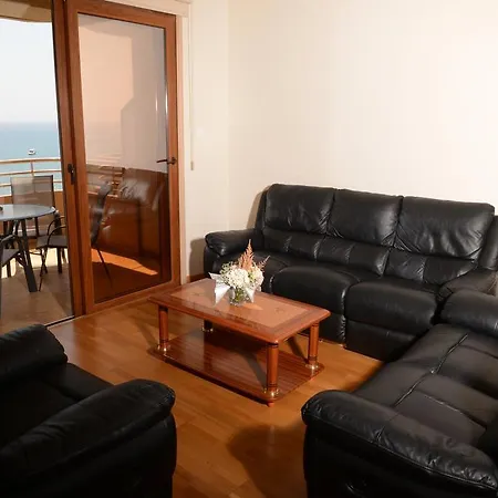 Les Palmiers Luxury Apartman Lárnaka