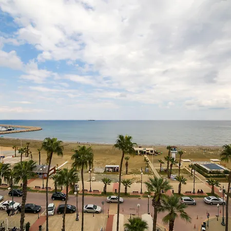 Les Palmiers Luxury Apartman *