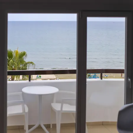 Les Palmiers Luxury * Larnaca