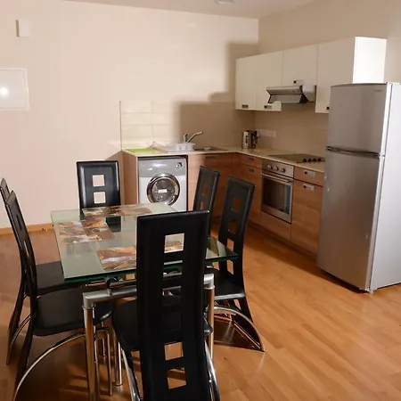 Les Palmiers Luxury Apartman *