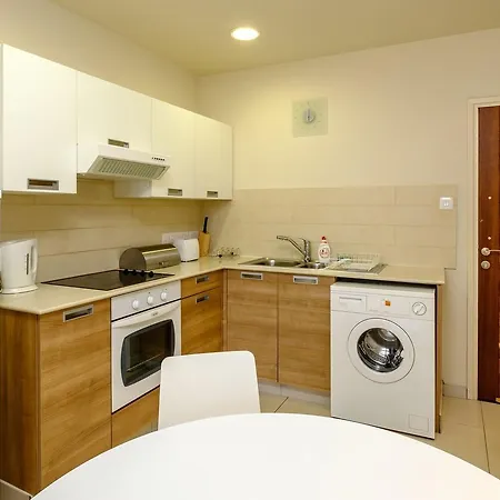 Les Palmiers Luxury Larnaca