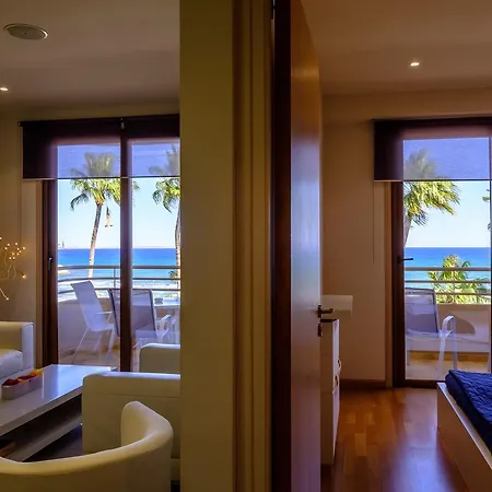 Les Palmiers Luxury Apartment *